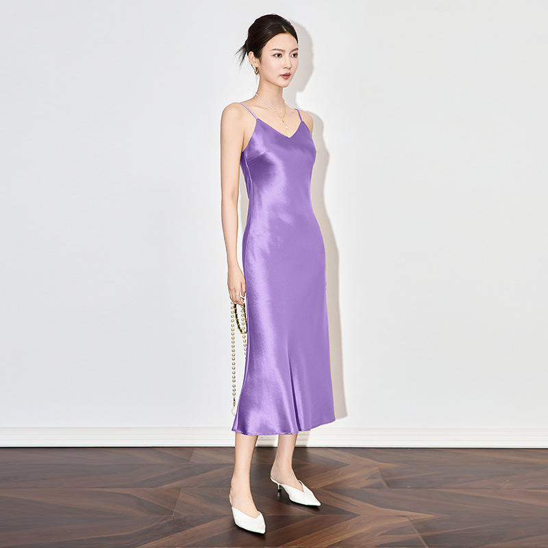 Elegant Light Luxury Satin Acetate Eco-friendly Fabric V-Neck Summer Dress with Natural Waist Strap