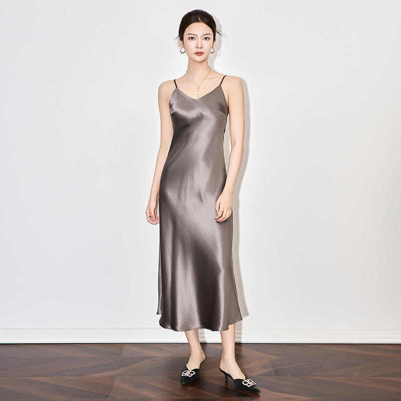 Elegant Light Luxury Satin Acetate Eco-friendly Fabric V-Neck Summer Dress with Natural Waist Strap