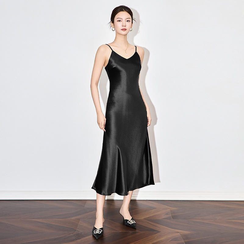 Elegant Light Luxury Satin Acetate Eco-friendly Fabric V-Neck Summer Dress with Natural Waist Strap
